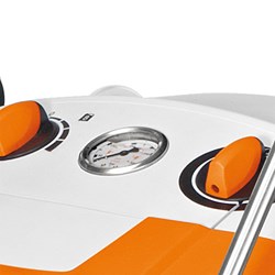 Slika Manometar i pokazatelj tlaka/količine deterdženta na uređaju